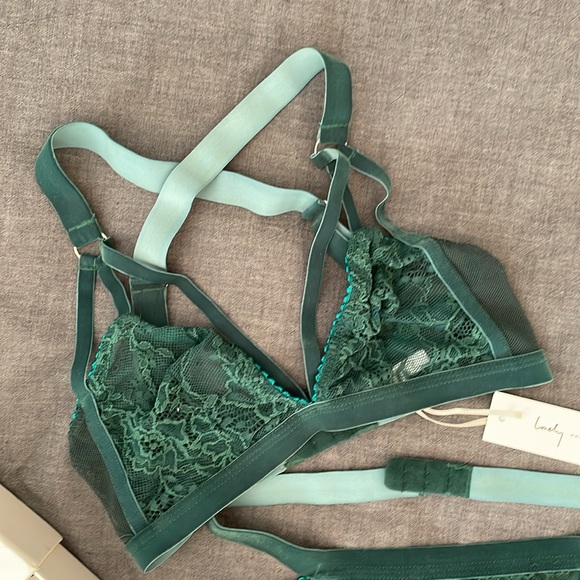Lonely Lulu Strappy Velvet Lace Bra Set in Emerald Green 30D - Picture 2 of 7
